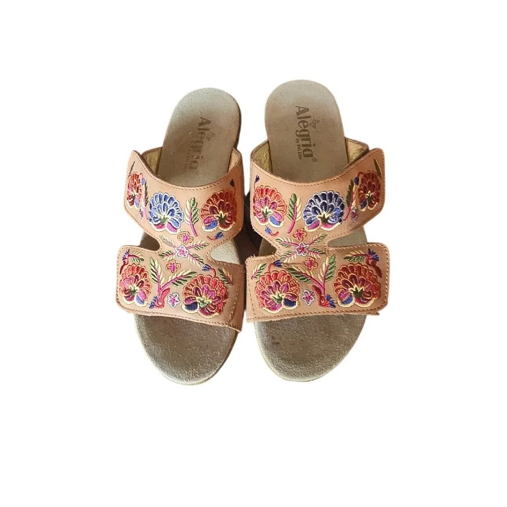 Allegra Linn Floral Embroidered Slide Wedge Sandals Sz 38 Boho Colorful Comfort